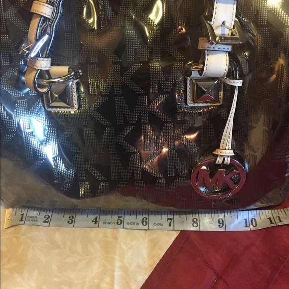Michael Kors purse USED ONCE - Picture 3 of 6