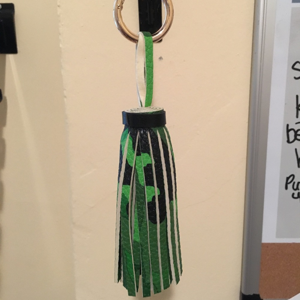 Green & Black camo keychain