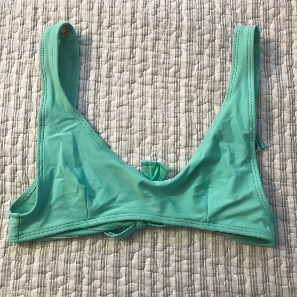 KOVEY Seafoam Alaia bikini top size S