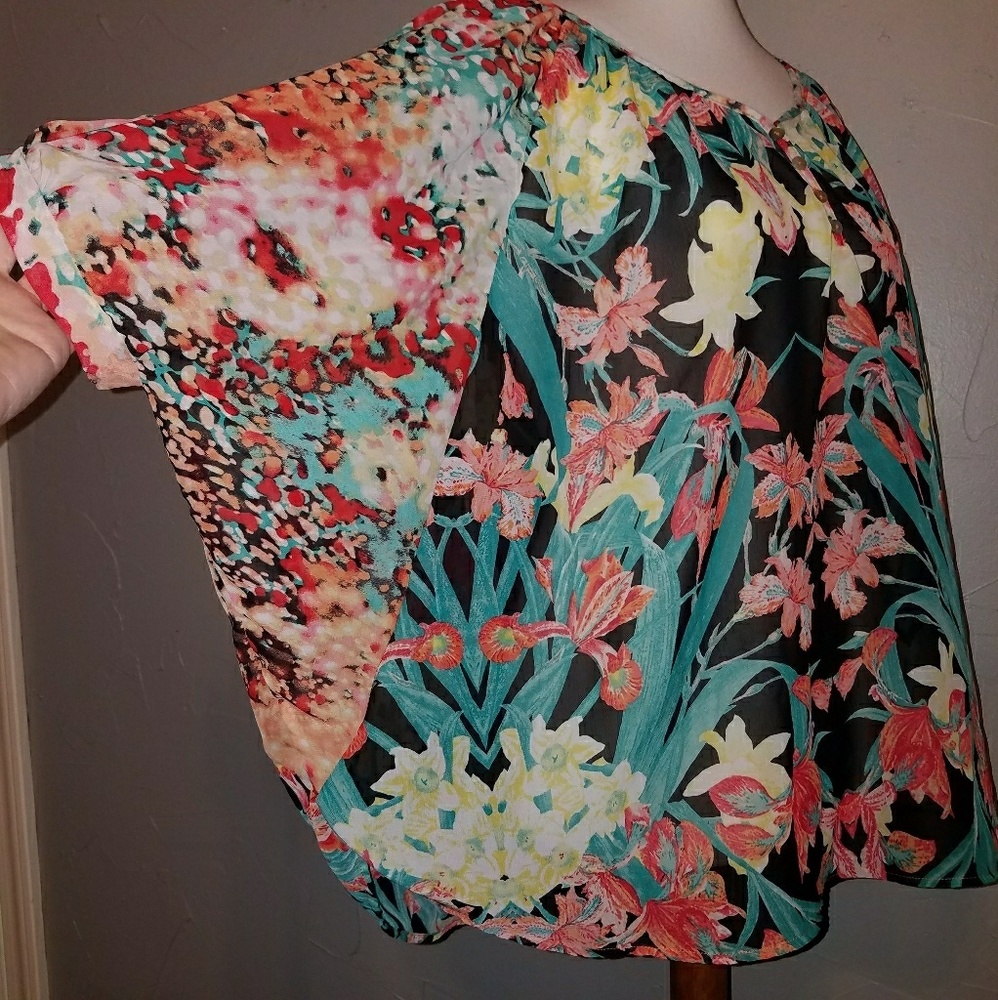 Flowy floral sheer blouse dolman