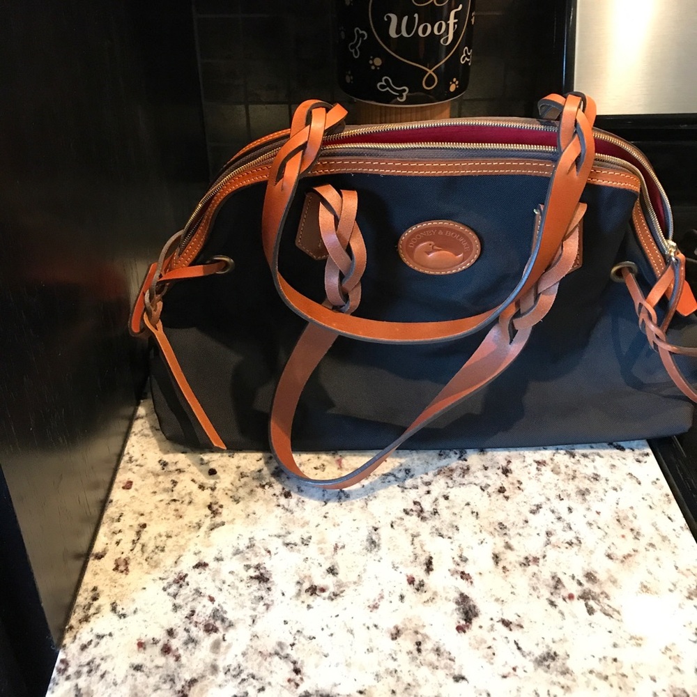 ***ITEM SOLD****Large Dooney and Bourke Satchel