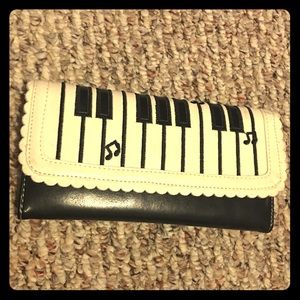 Piano wallet