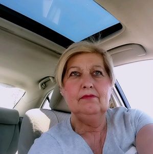 Meet your Posher, Donnamarie