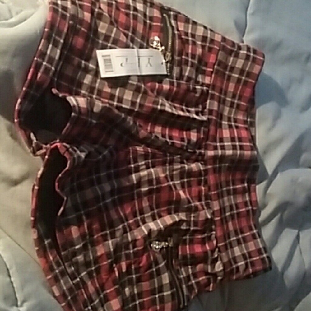 Plaid shorts! Adorable!