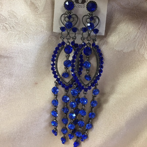 Crystal Dangle Chandelier Earring/Blue - Picture 2 of 3