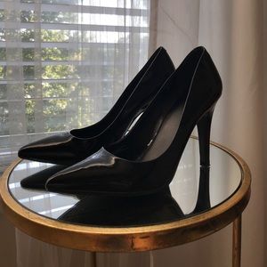 Mossimo Pointed Toe Pumps