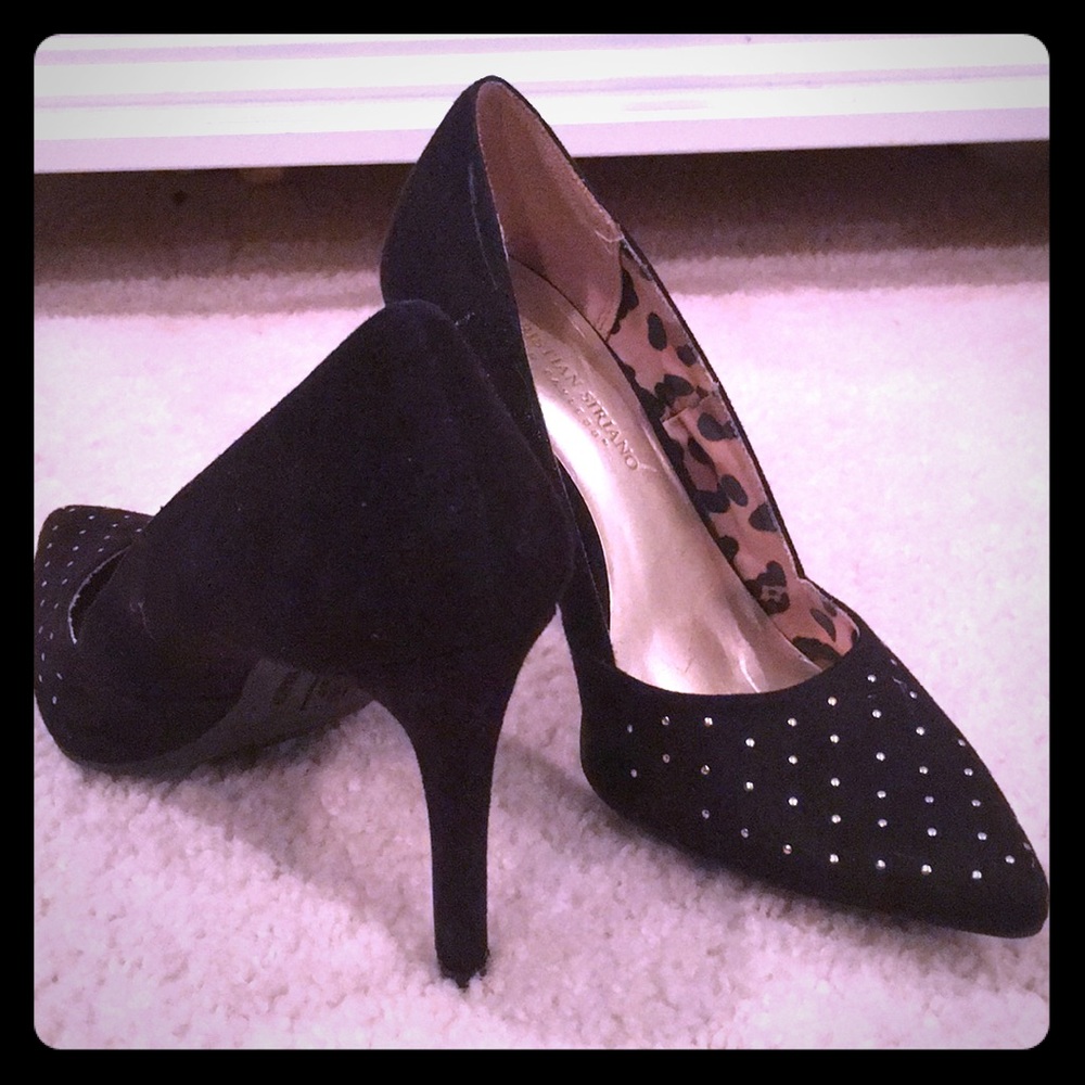 Black faux suede studded toe stiletto size 8.5