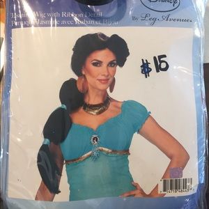 Jasmine Wig with Ribbon Detail