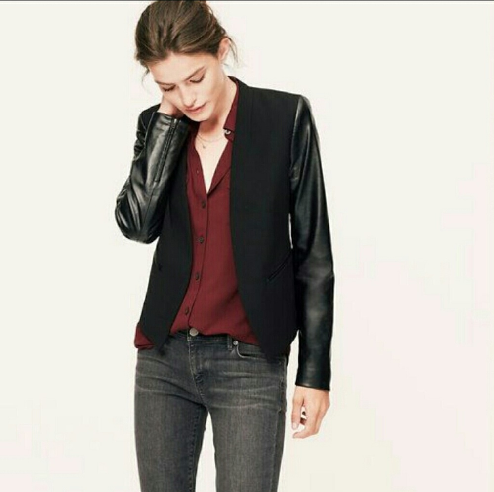 Tuxedo Blazer w Leather Sleeves