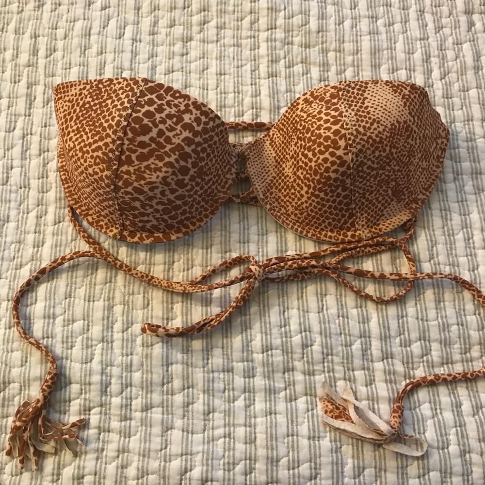 Acacia Swimwear Snake Print Bordeaux bikini top L