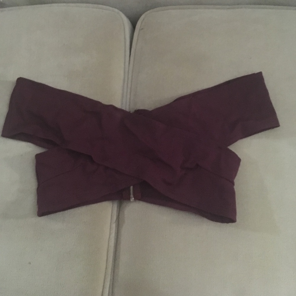 Cross cross off the shoulder crop top