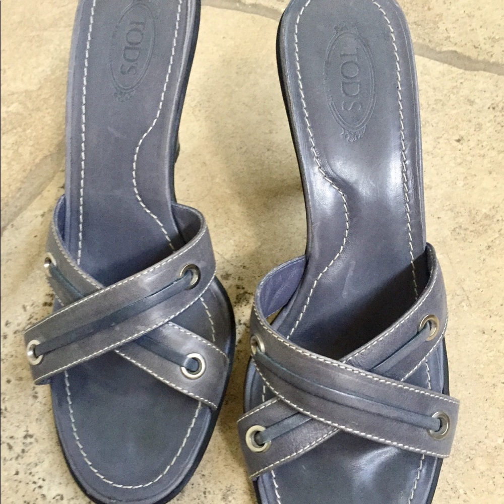 Tod's cross cross heel