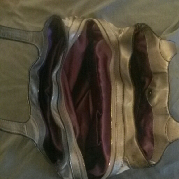 Authentic Coach Maggie Purse - Picture 2 of 7