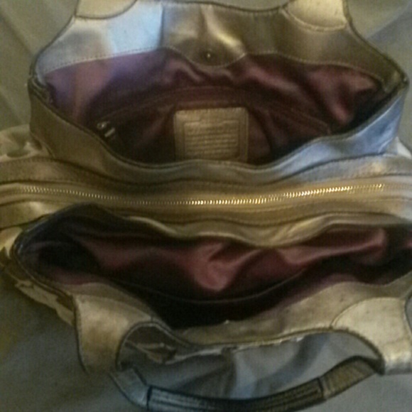 Authentic Coach Maggie Purse - Picture 6 of 7