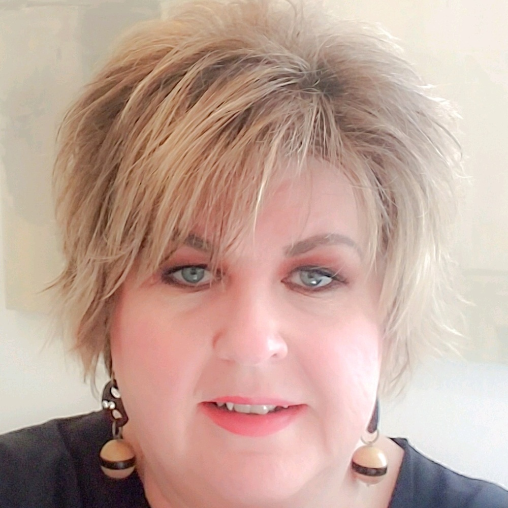 Meet your Posher, Gloria