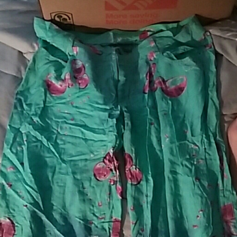 Amazing pants with retro design