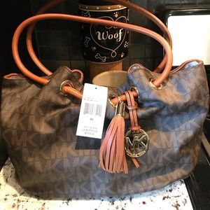 NWT-medium Michael Kors -never used