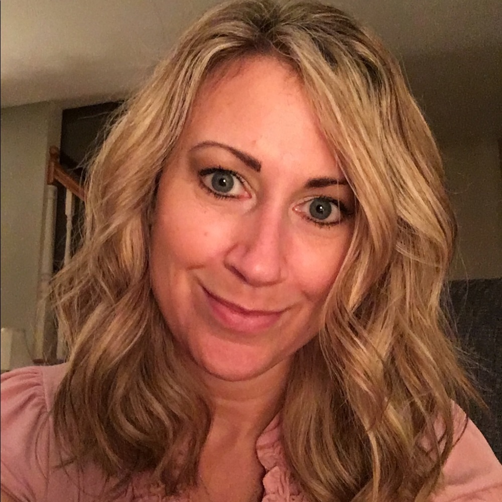 Meet your Posher, Stephanie