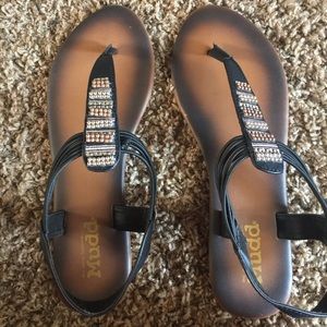 Mudd sandals