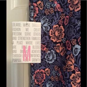 NWT Lularoe Cassie Skirt