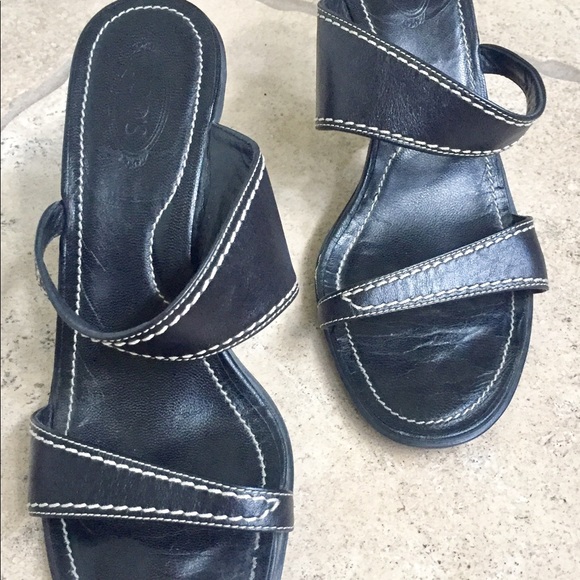 Tod's Strappy Heel - Picture 2 of 3