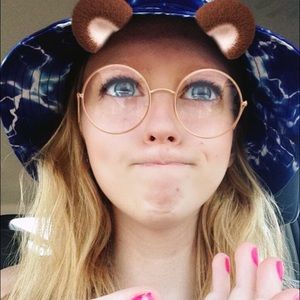 Meet your Posher, Grace