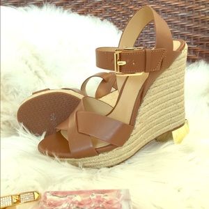MICHAEL Kors 👒👗🌷Never Worn Celia Mid Wedge