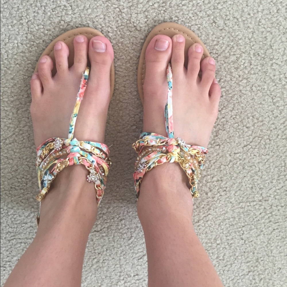 Maurice's Sandals size 8