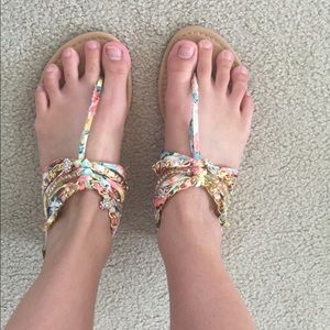 Maurice's Sandals size 8