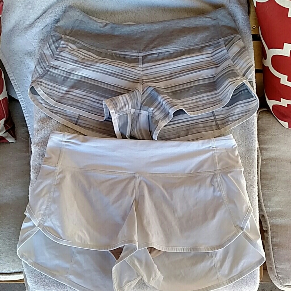 Speed shorts size 4 Fossil Stripe and White.