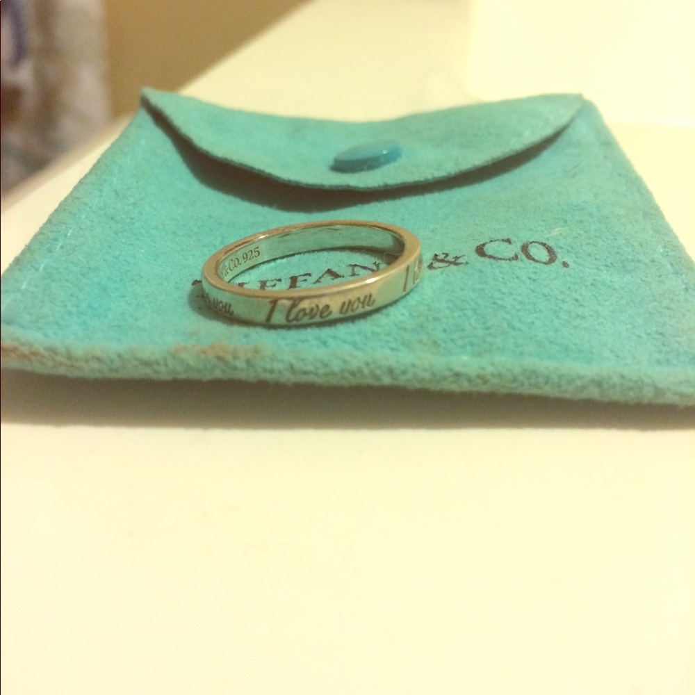 T & C "I love you" ring