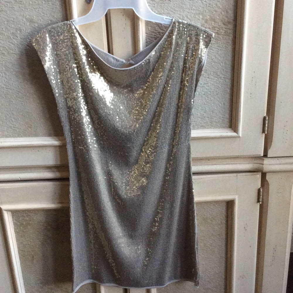 NWOT Alice and Olivia gold sequin dress-medium