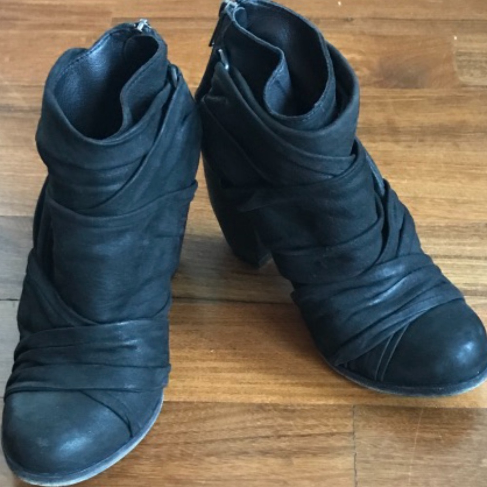 LD Tuttle Black Bandage Ankle Boots sold out 6.5 - Picture 5 of 7