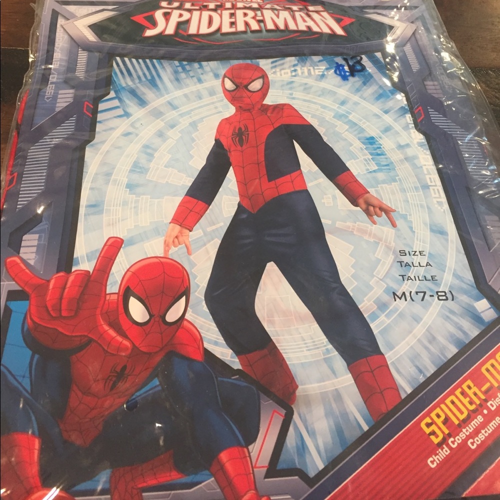 Medium Marvel ultimate Spider-Man