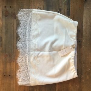 NWT  Lioness mini lace white skirt