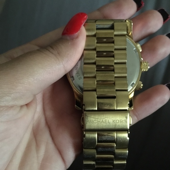 Gold michael kors watch - Picture 3 of 4