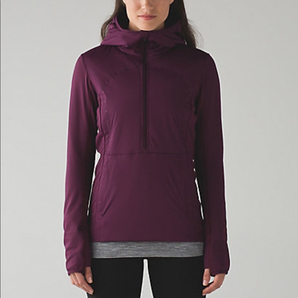Lulu🍋 RUN FOR COLD HALF ZIP.  EUC, plum color❤️🍋