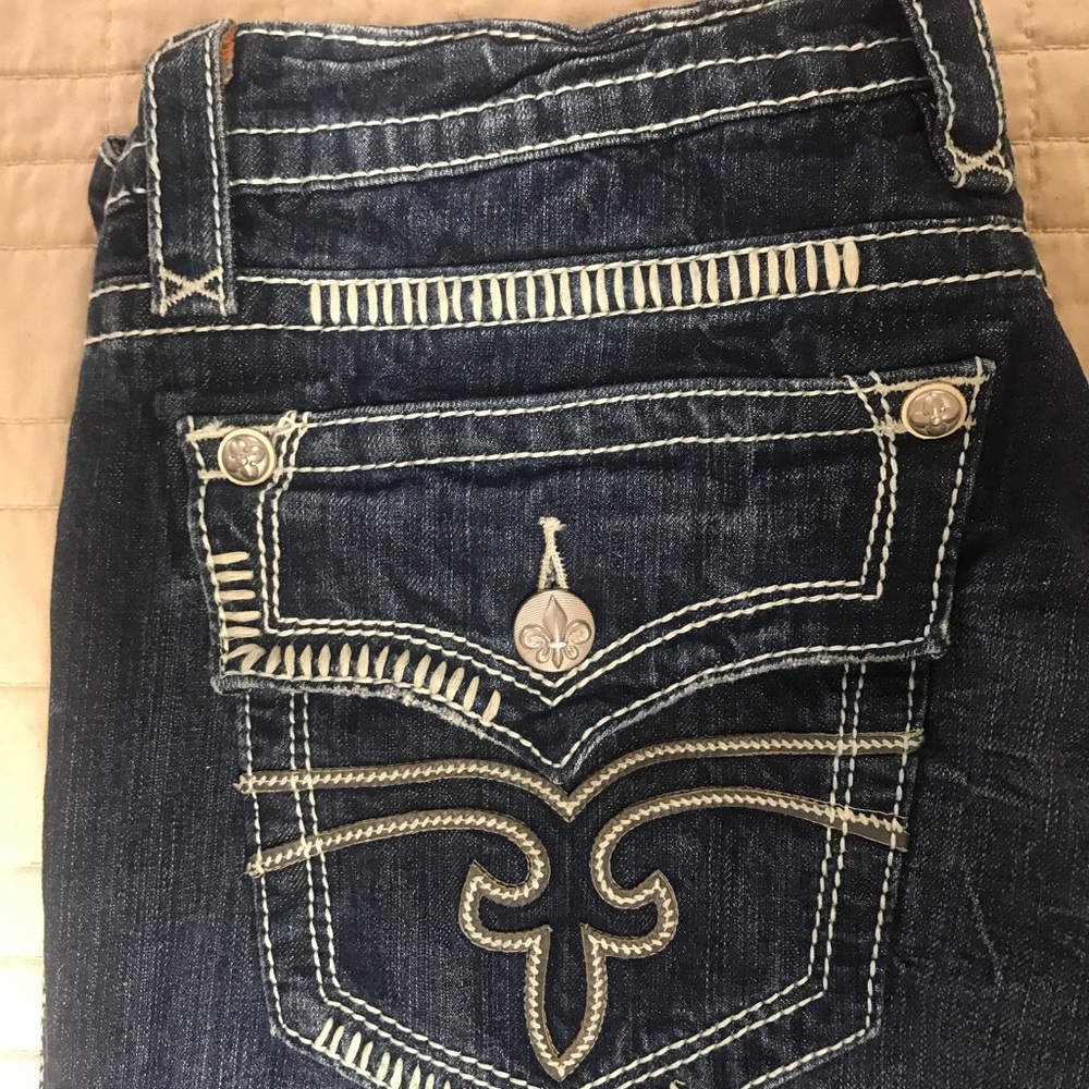 ROCK REVIVAL NWT Steven 40