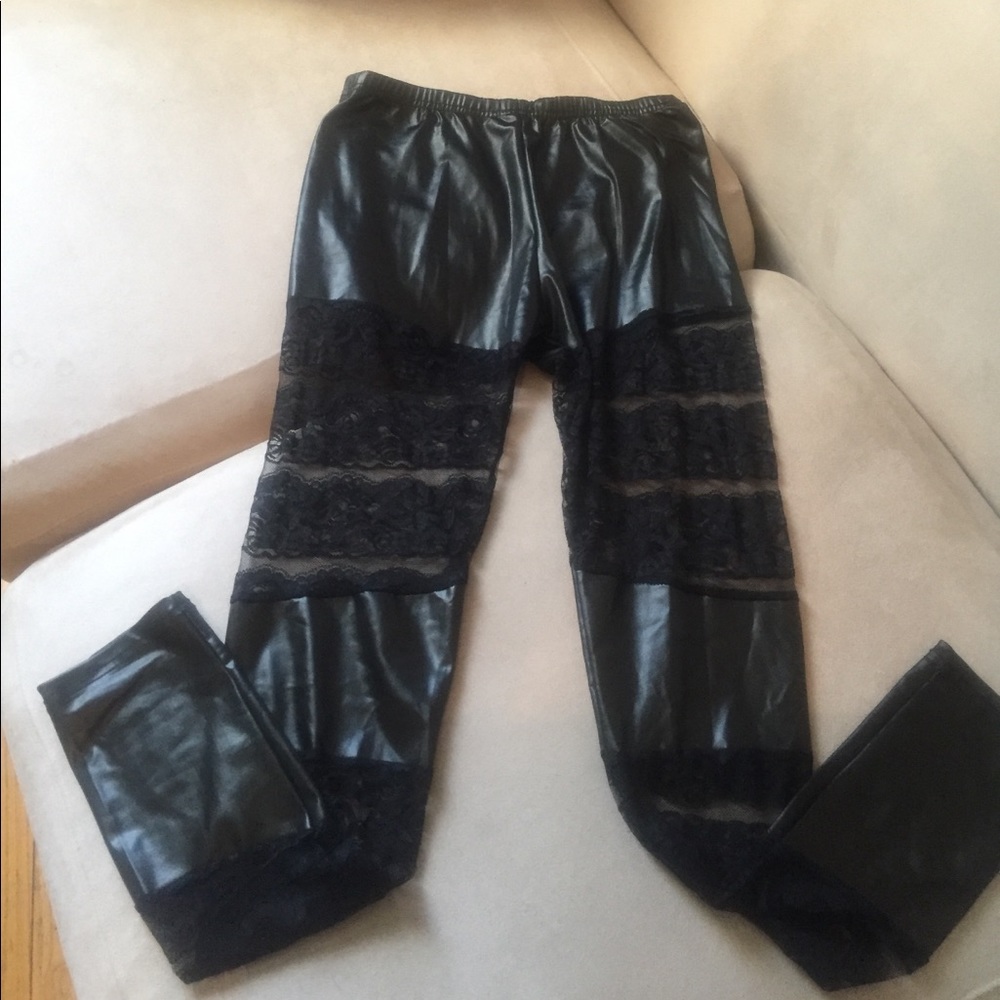Black leather look/lace leggings