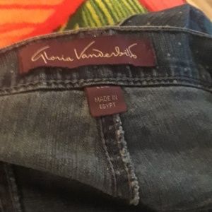 Gloria Vanderbilt jeans