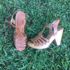 Indigo Rd block heel sandals•sz 8