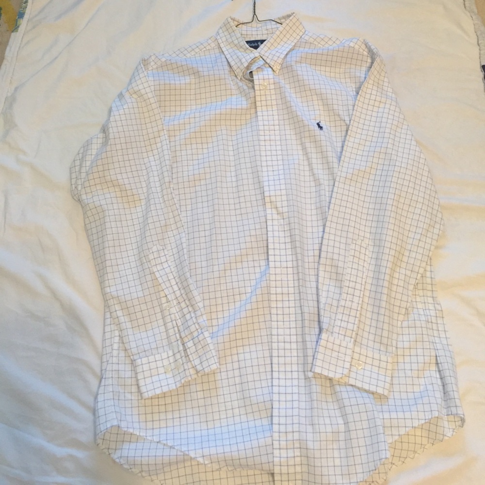 Long sleeve plaid button down shirt