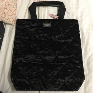 Vs Tote Bag