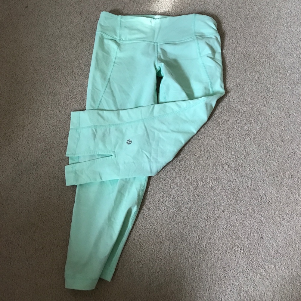 Cropped lululemon!