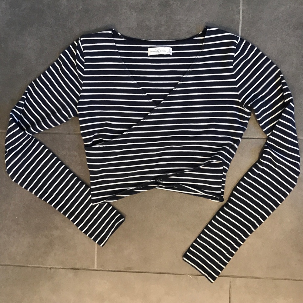 *SOLD* Abercrombie & Fitch Wrap Crop Top