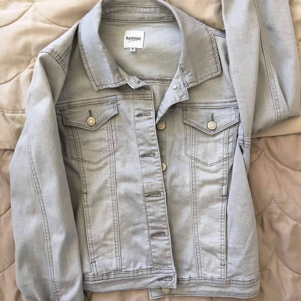 Kensie jeans light denim jacket, size M light grey