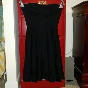 DONATED Strapless dress with pockets!