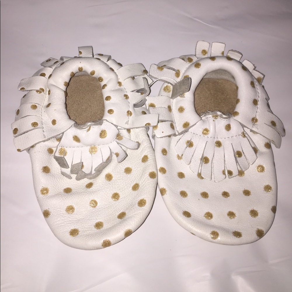 Baby moccasins white and gold polka dots size 5/6