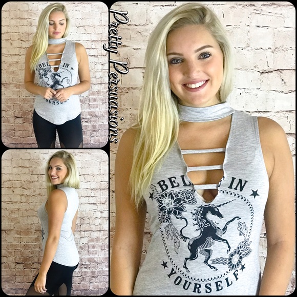NWT Gray Graphic Print Unicorn Deep V Choker Top🦄 - Picture 5 of 5