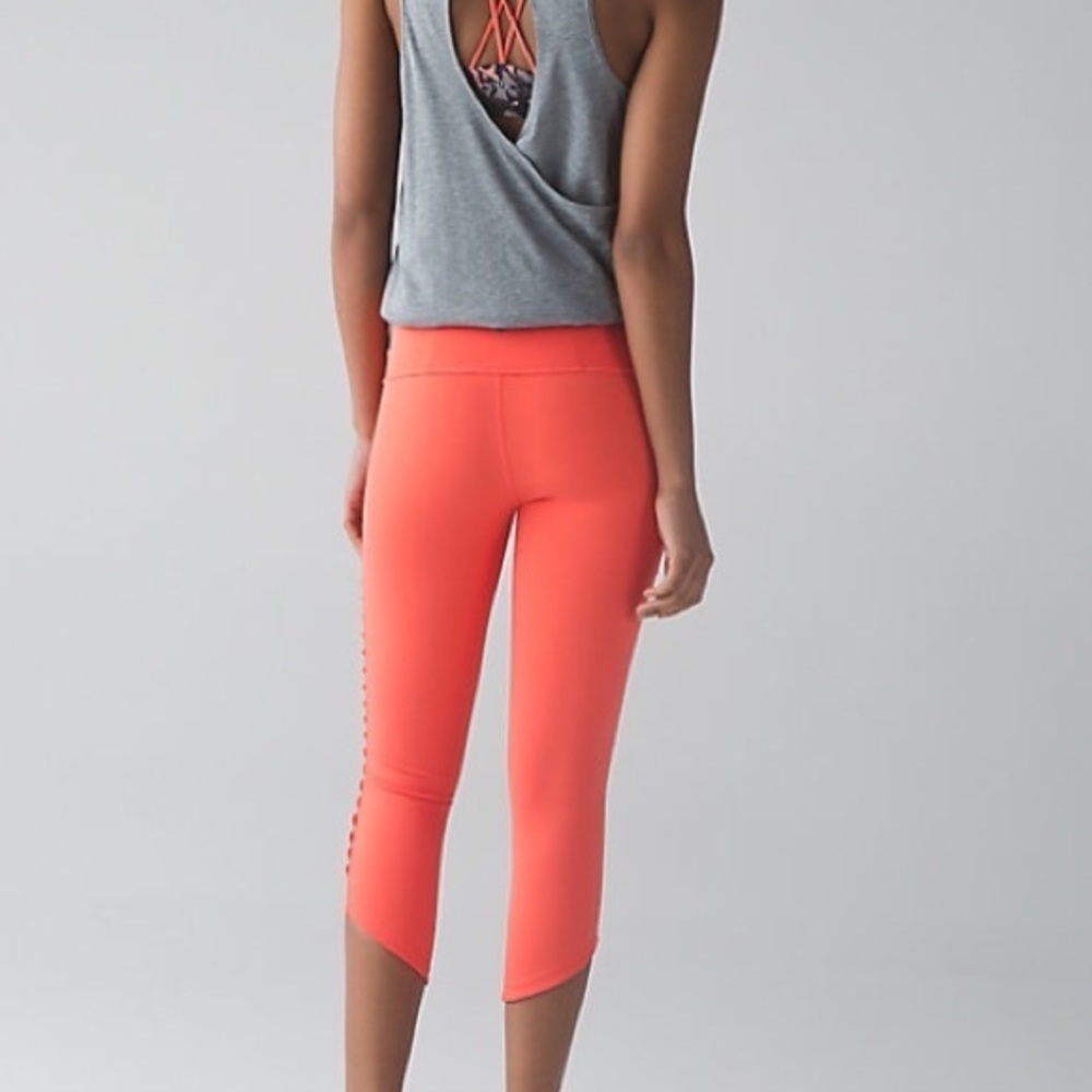 🎉RESERVED🎉Lululemon Sunshine Salutation Crops 4
